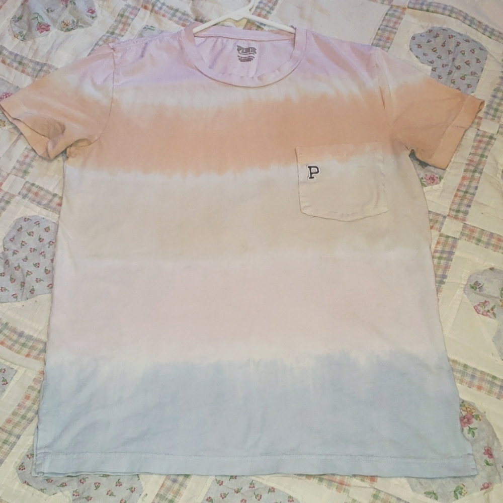Victoria Secret Pink t-shirt